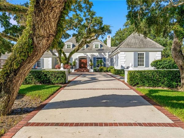275 Coconut Palm Road, Indian River Shores, FL 32963
