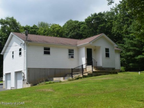 727 Toll Road, Effort, PA 18330