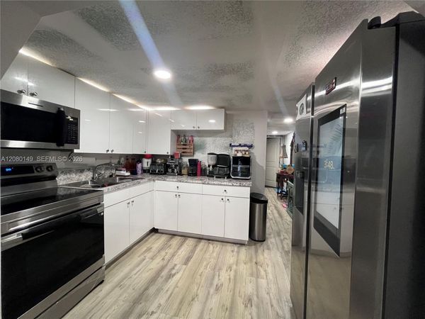 19900 NW 37th Ave , Miami Gardens, FL 33056