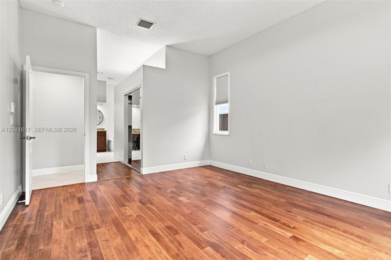1521 SW 194th Ter, Pembroke Pines, FL 33029 Photo