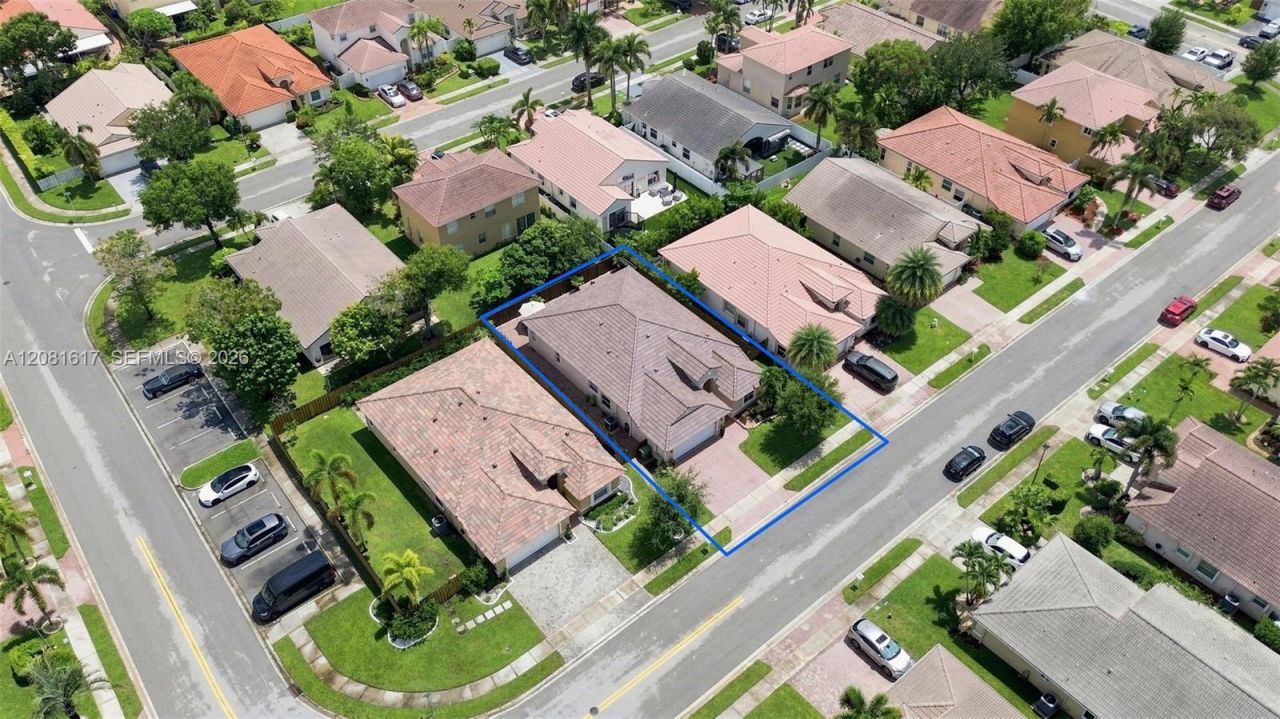 1521 SW 194th Ter, Pembroke Pines, FL 33029 Photo