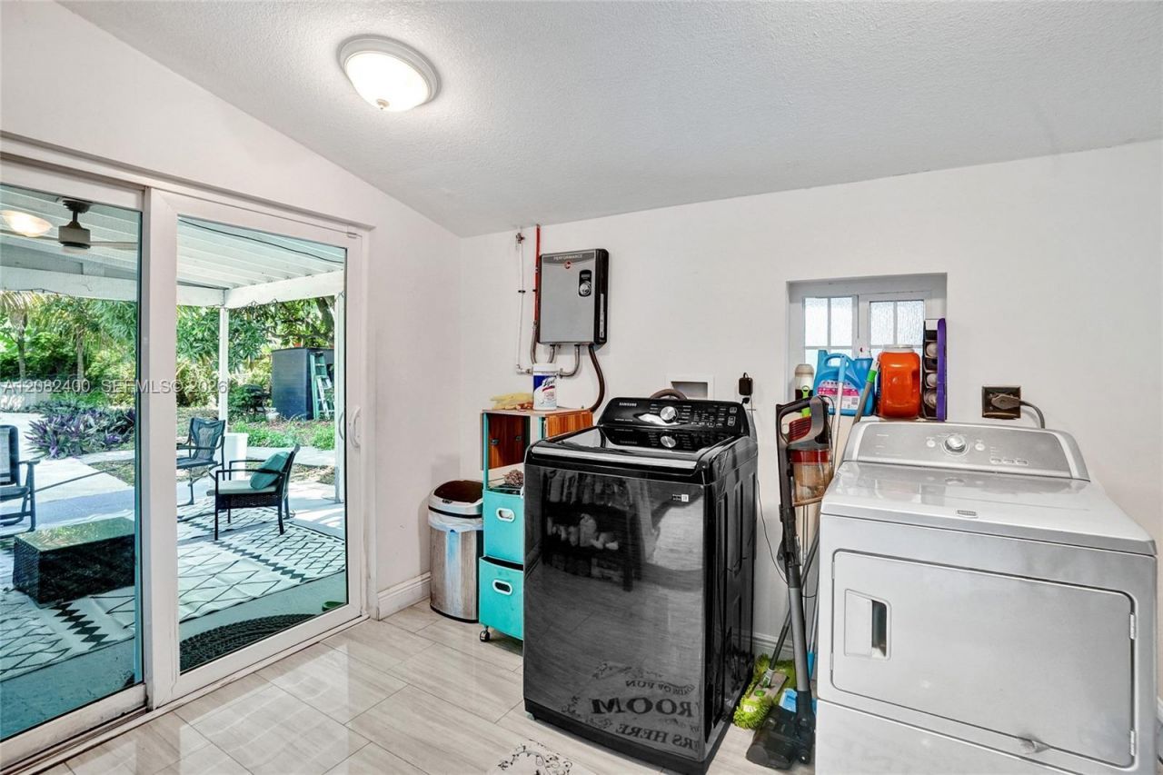 1124 NW 16th St , Fort Lauderdale, FL 33311 Photo