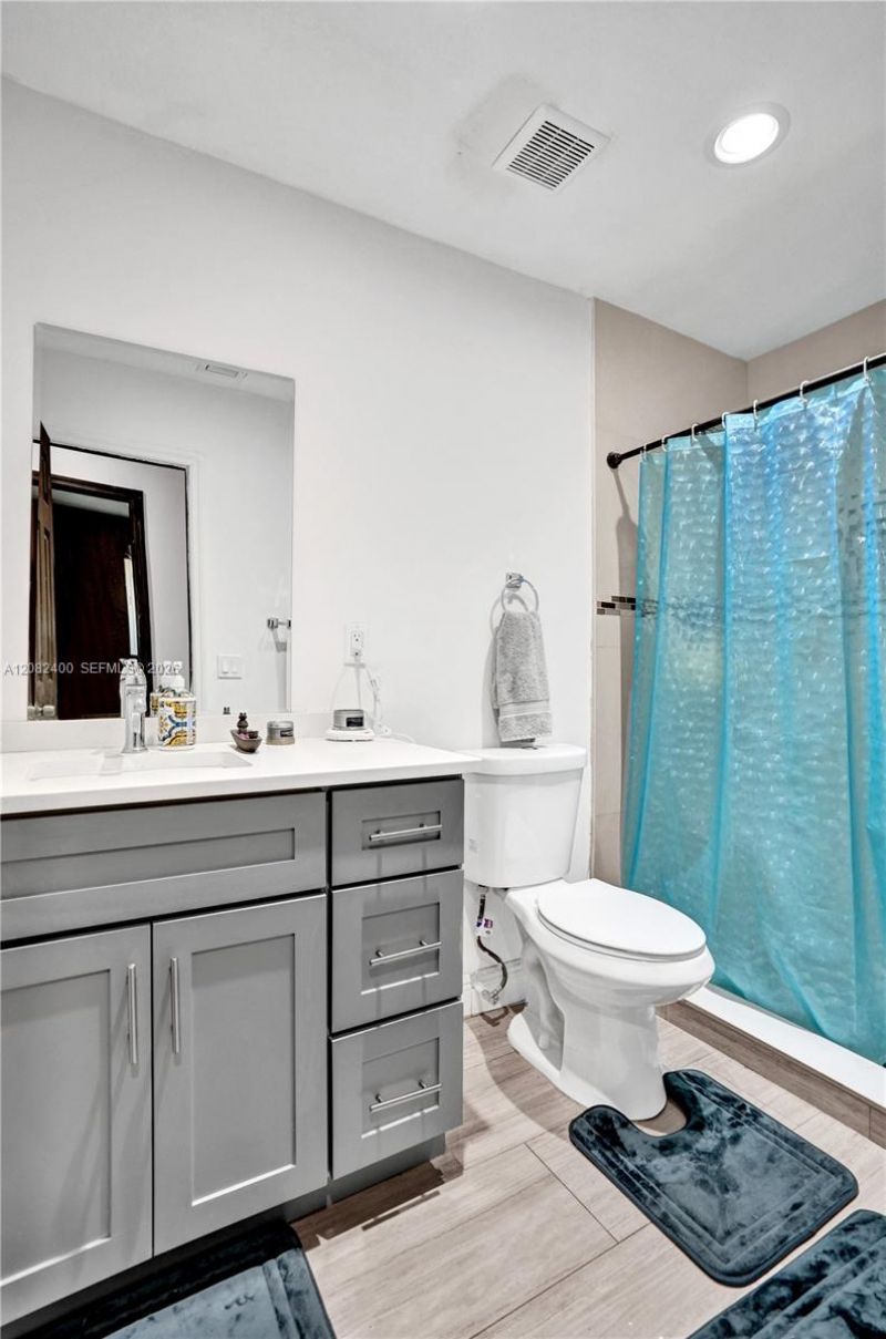 1124 NW 16th St , Fort Lauderdale, FL 33311 Photo