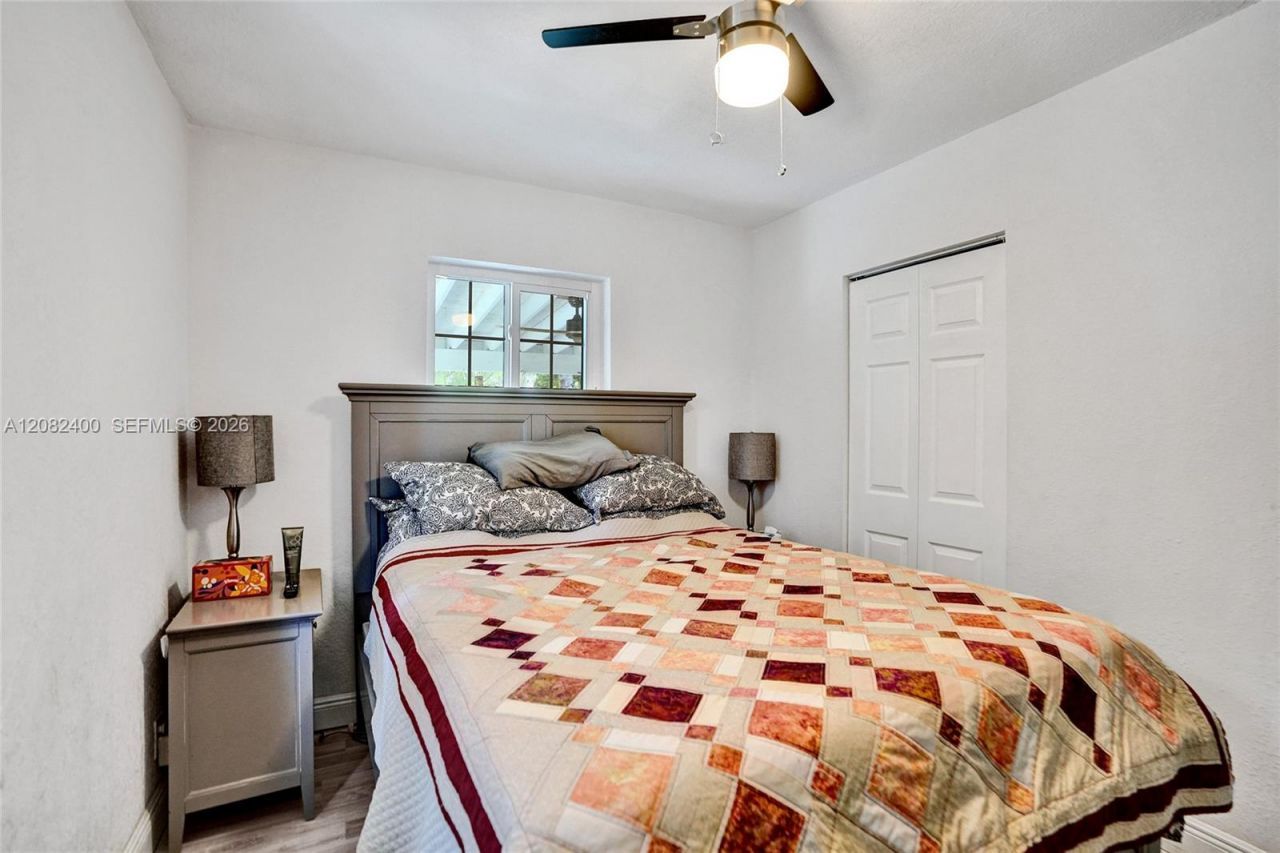 1124 NW 16th St , Fort Lauderdale, FL 33311 Photo