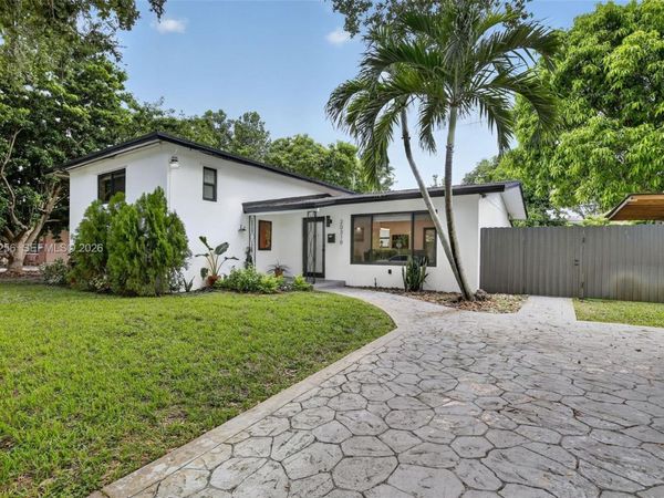 20310 NE 14th Ave , Miami, FL 33179