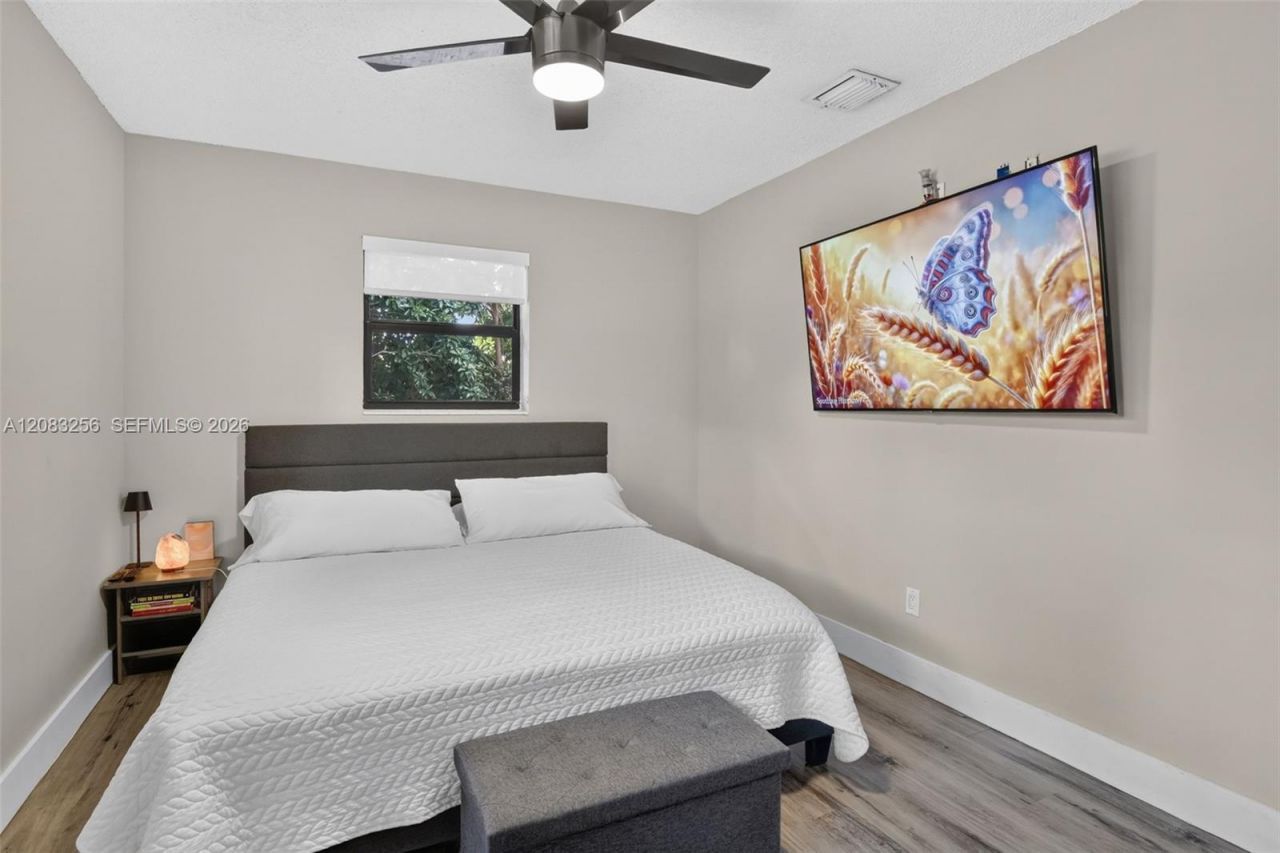 20310 NE 14th Ave , Miami, FL 33179 Photo