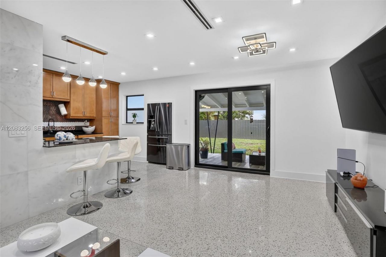 20310 NE 14th Ave , Miami, FL 33179 Photo