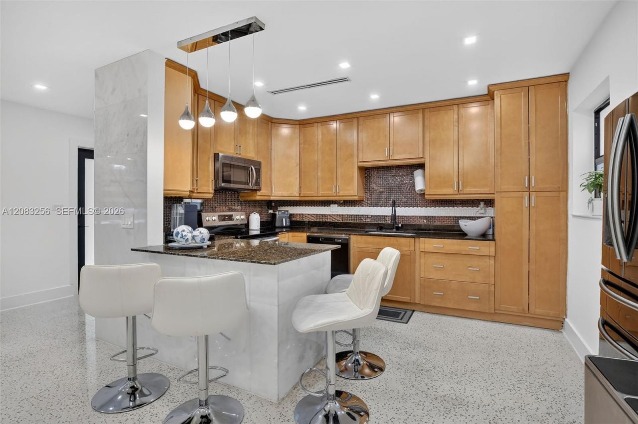 20310 NE 14th Ave , Miami, FL 33179 Photo