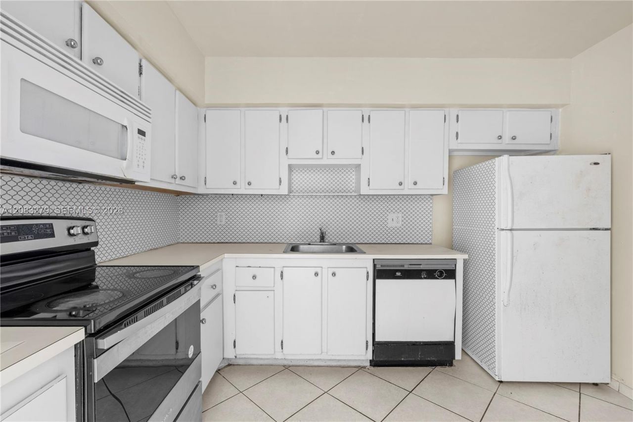 1200 NE Miami Gardens Dr , Unit 315W, Miami, FL 33179 Photo