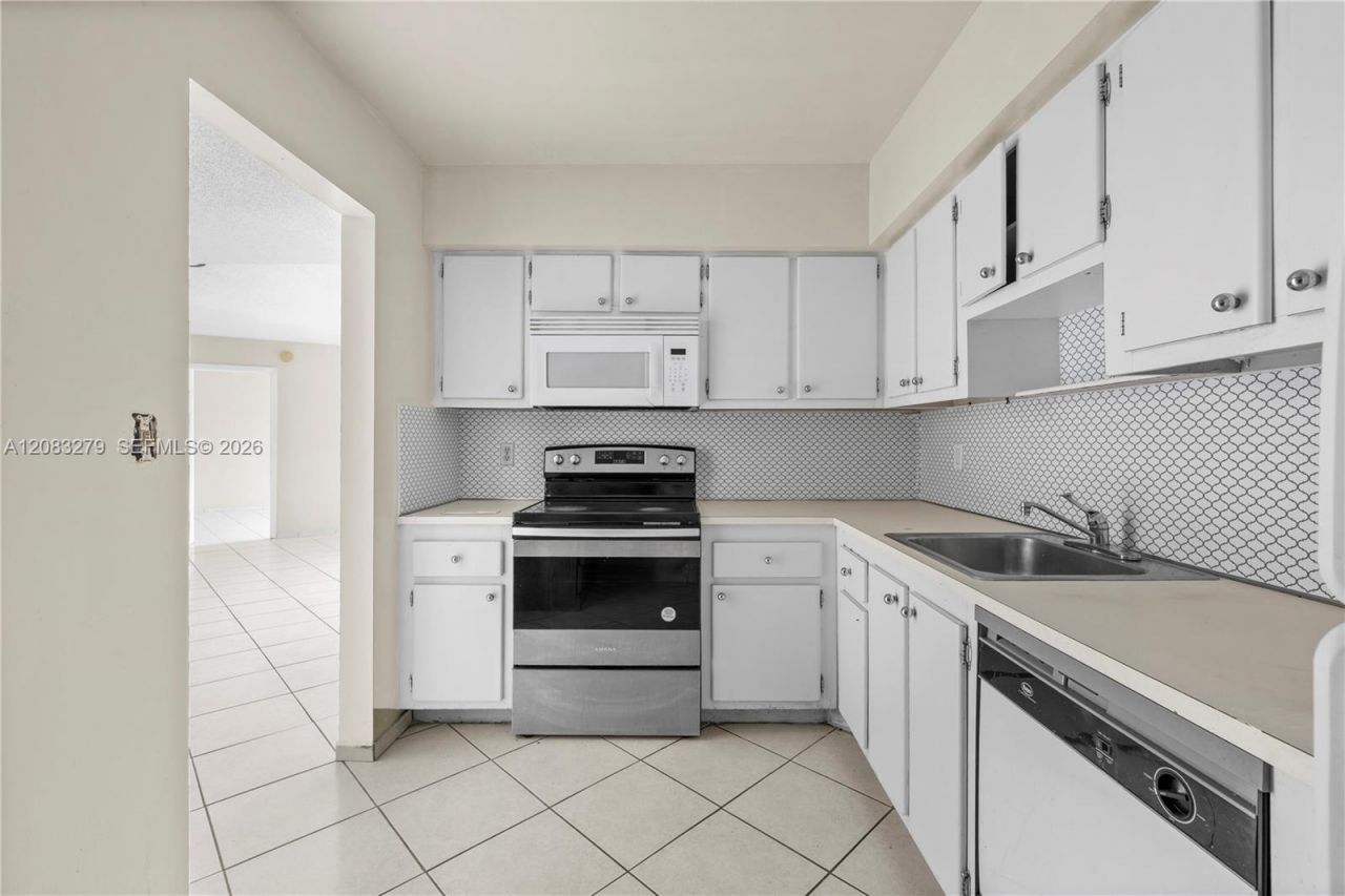 1200 NE Miami Gardens Dr , Unit 315W, Miami, FL 33179 Photo