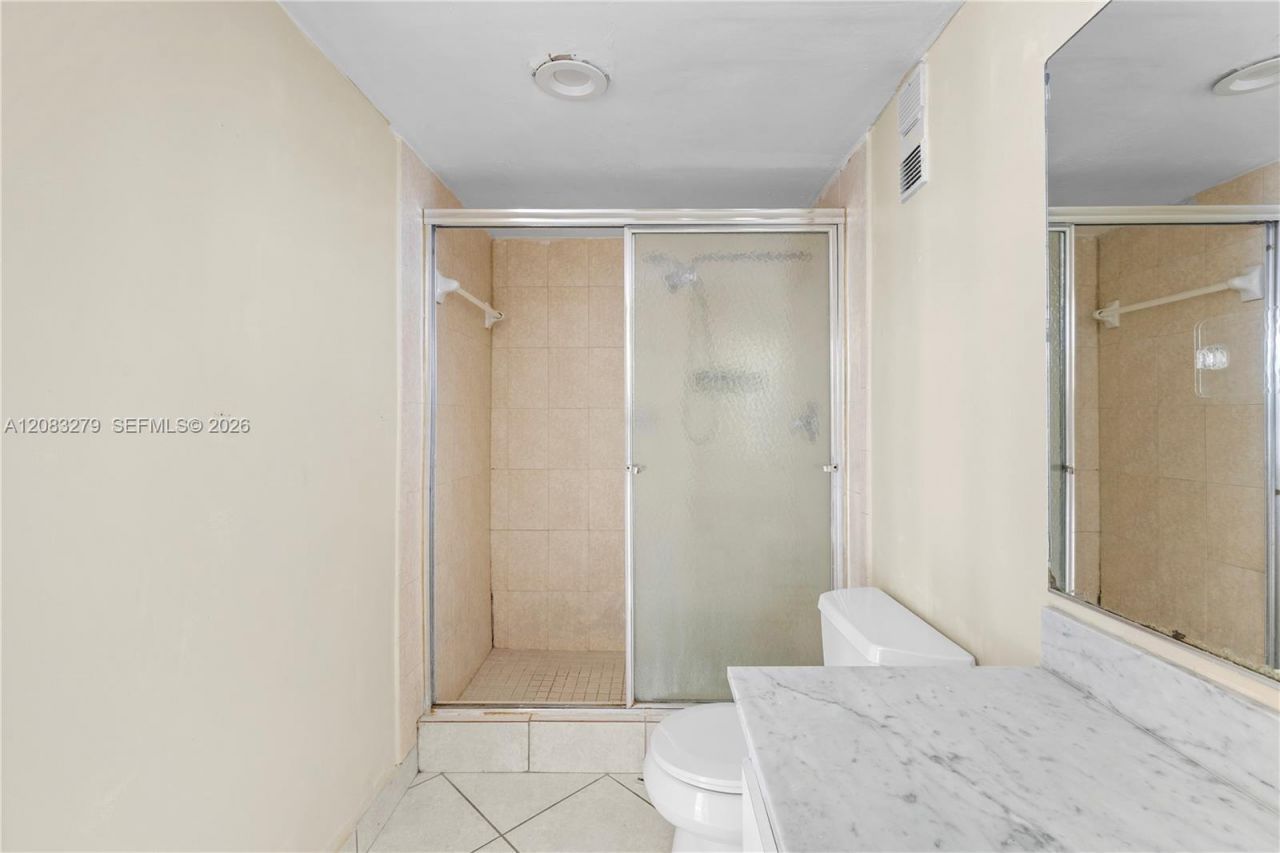 1200 NE Miami Gardens Dr , Unit 315W, Miami, FL 33179 Photo