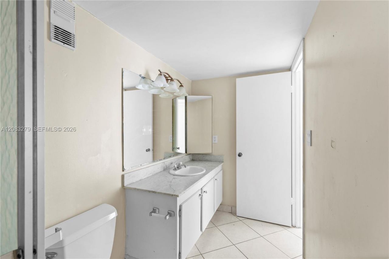 1200 NE Miami Gardens Dr , Unit 315W, Miami, FL 33179 Photo