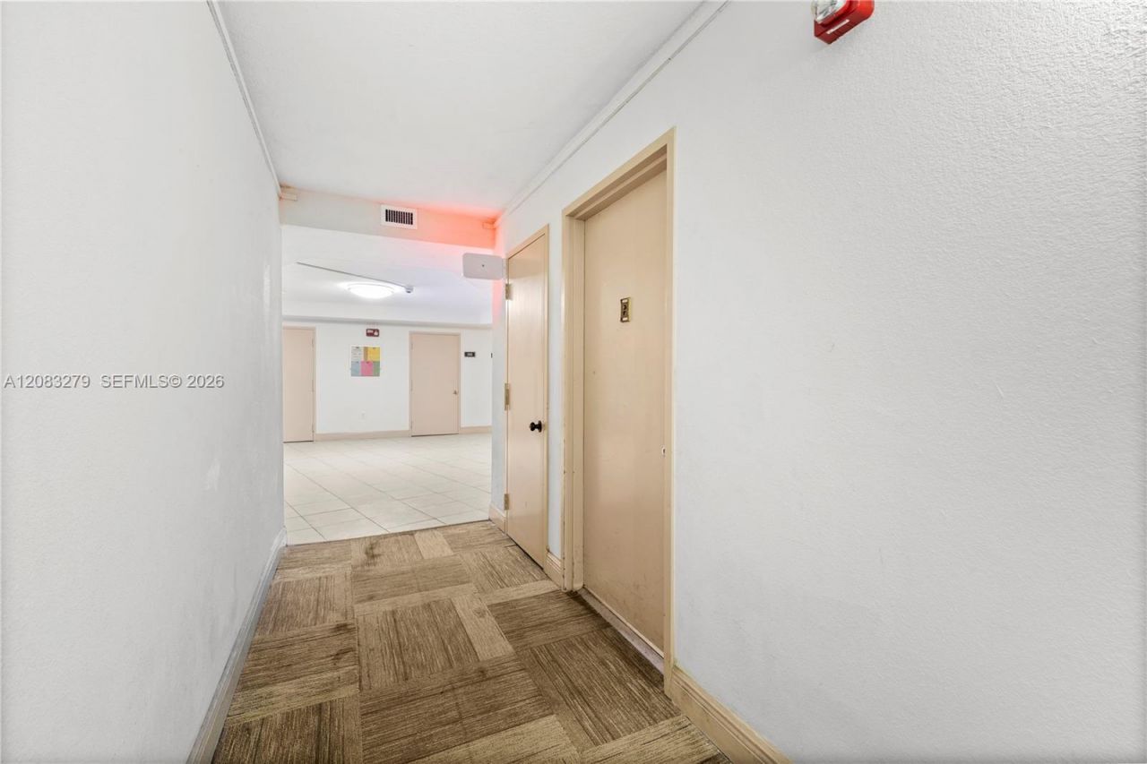 1200 NE Miami Gardens Dr , Unit 315W, Miami, FL 33179 Photo