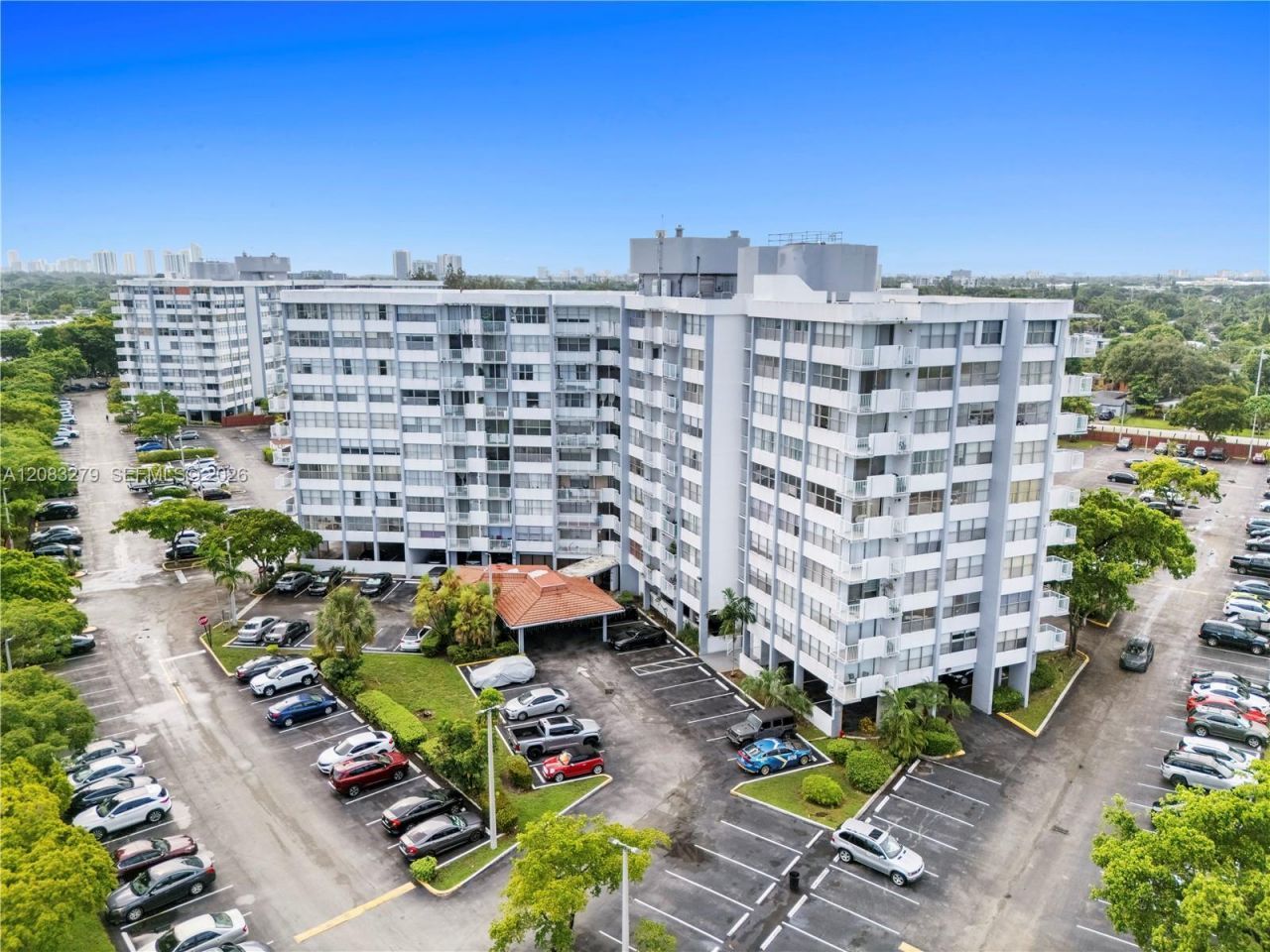 1200 NE Miami Gardens Dr , Unit 315W, Miami, FL 33179 Photo