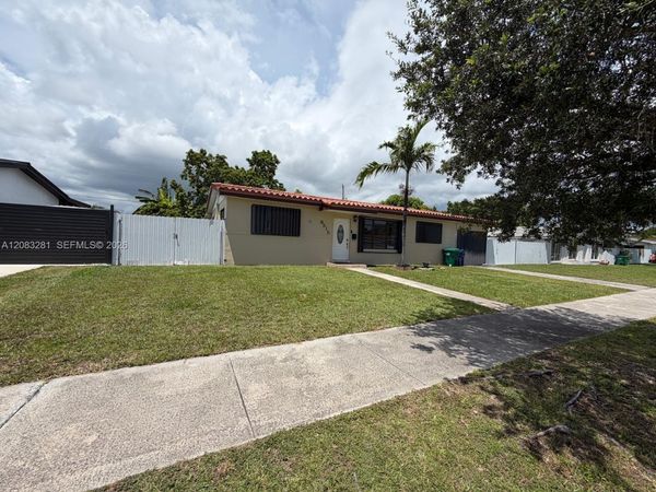 9315 Jamaica Dr , Cutler Bay, FL 33189