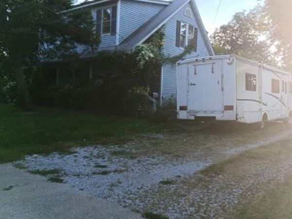 629 Royal Heights Road, Belleville, IL 62226