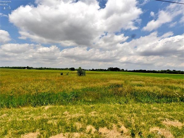 2816 County Road 65, Fremont, OH 43420