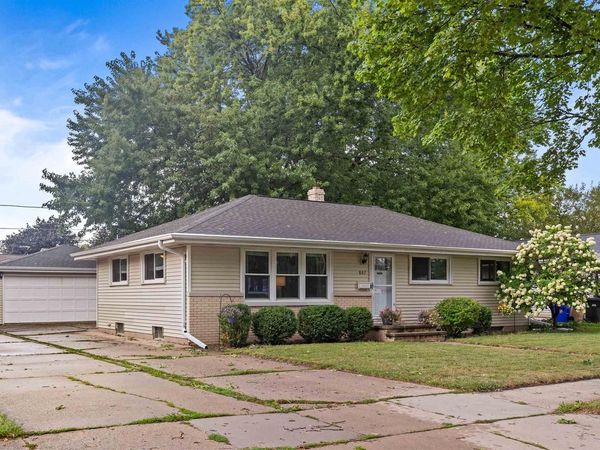 807 S CHRISTINE STREET, Appleton, WI 54915