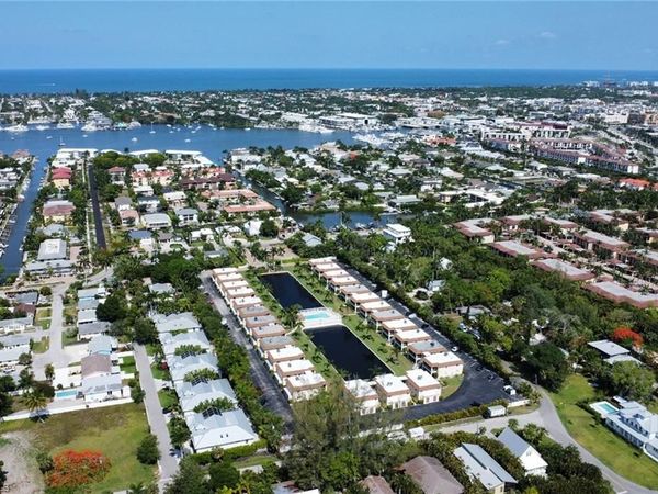 1155 Sandpiper ST, Unit D1, NAPLES, FL 34102