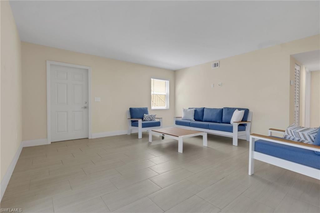 1155 Sandpiper St, Unit D1, Naples, FL 34102 Photo