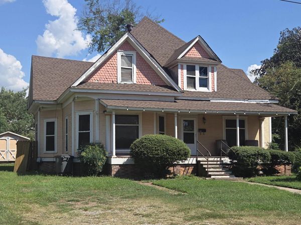 Searcy, AR 72143