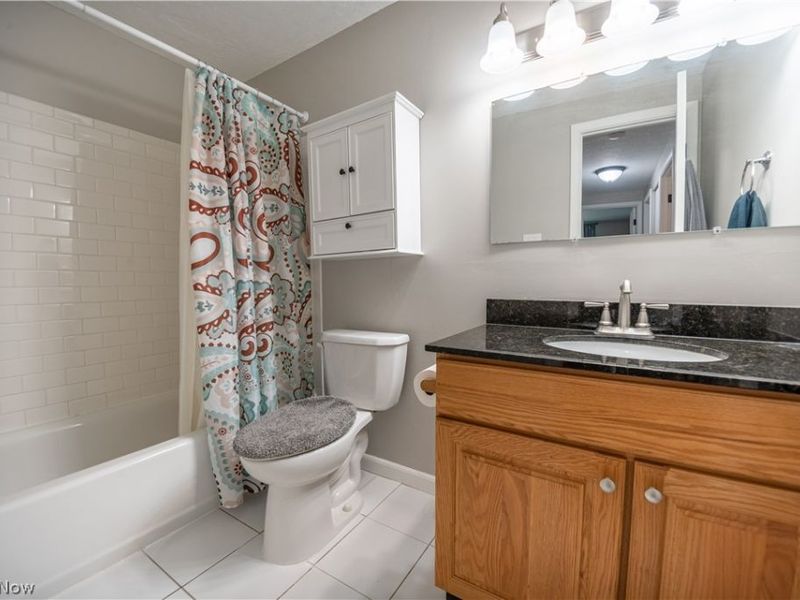 26674 Lake Of The Falls Boulevard, Olmsted Falls, OH 44138 Photo 29