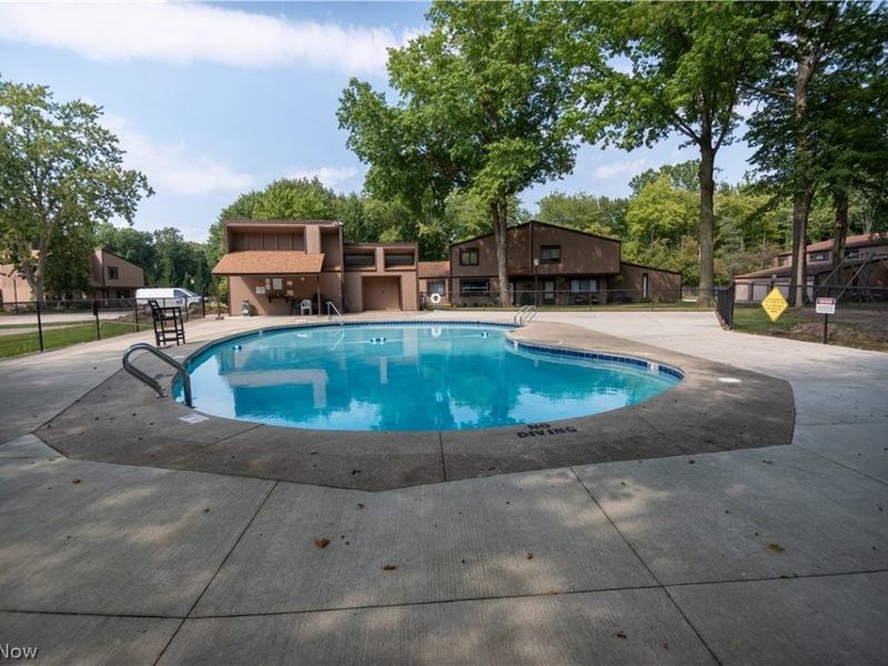 26674 Lake Of The Falls Boulevard, Olmsted Falls, OH 44138 Photo 34