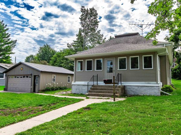 309 E Chapel Street, Dodgeville, WI 53533