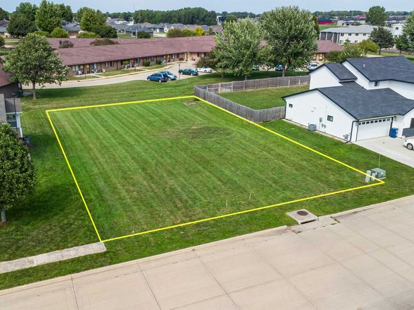 25th Street, Spirit Lake, IA 51360