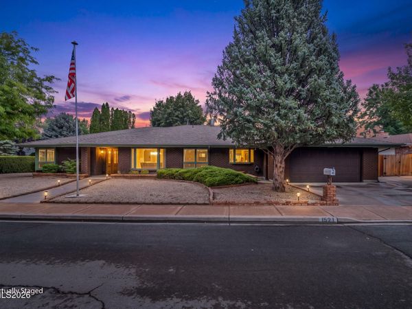 1521 Valencia Court, Carson City, NV 89703