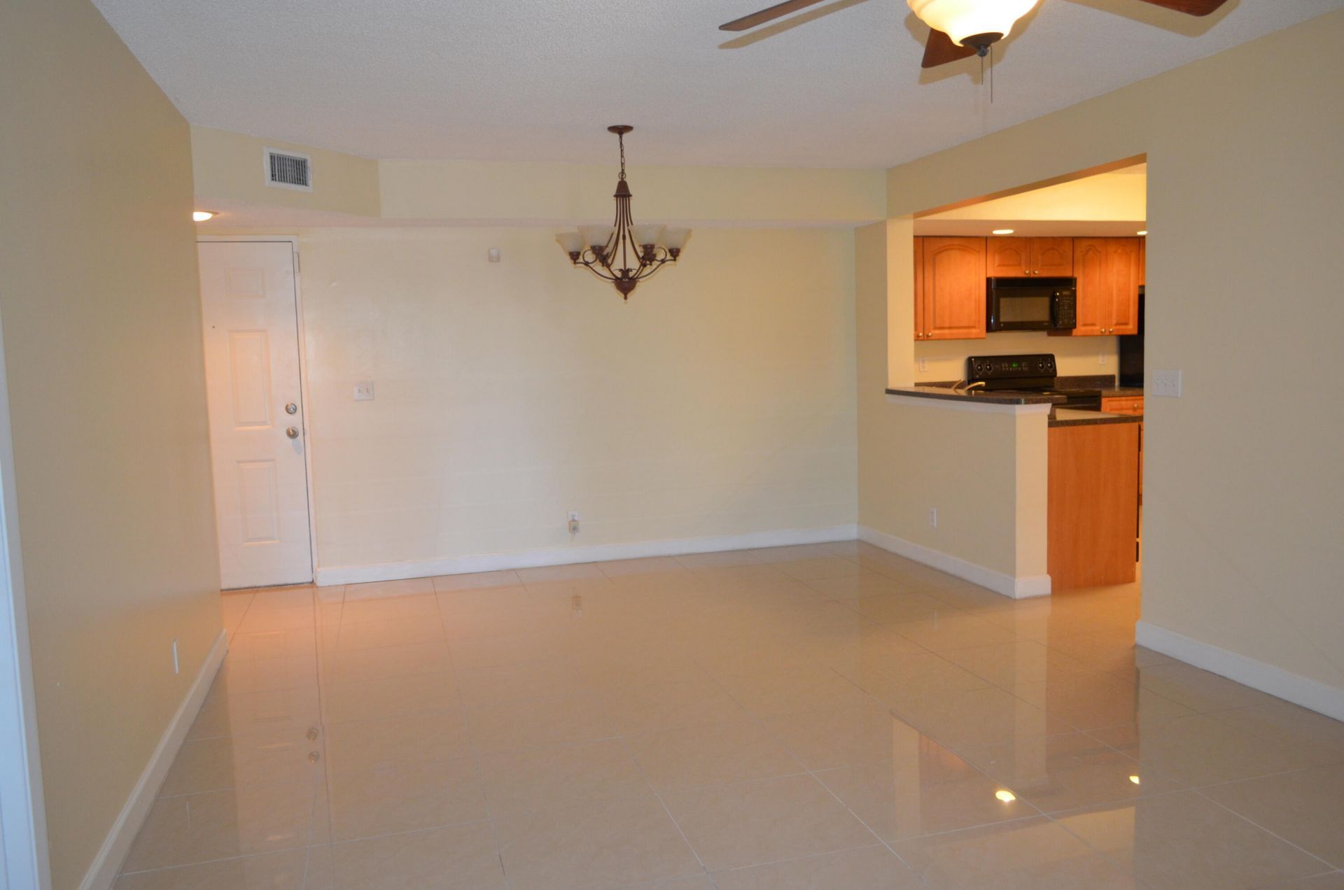 5821 Riverside Drive, Unit 105B2, Coral Springs, FL 33067 Photo
