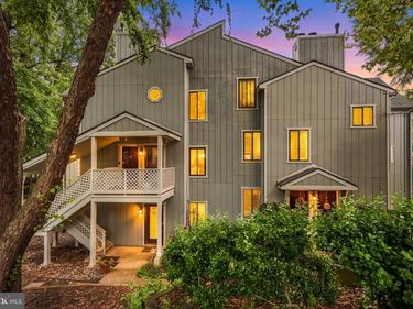 2297 HUNTERS RUN DRIVE, Unit 2297, RESTON, VA 20191