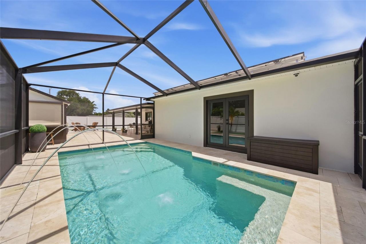 6013 45th Avenue N, Kenneth City, FL 33709 Photo