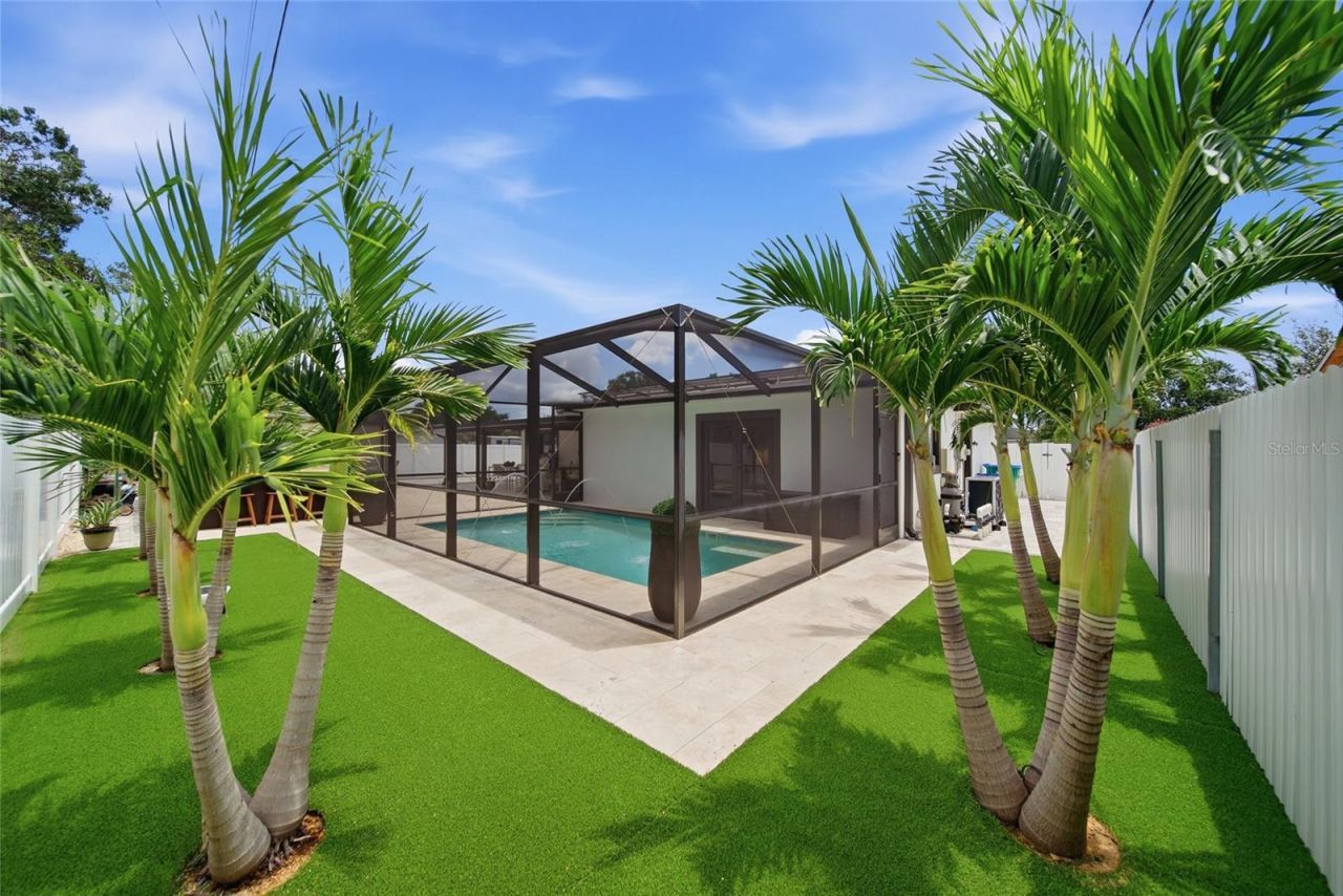 6013 45th Avenue N, Kenneth City, FL 33709 Photo