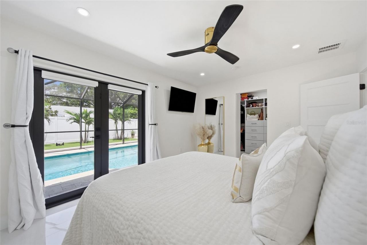 6013 45th Avenue N, Kenneth City, FL 33709 Photo