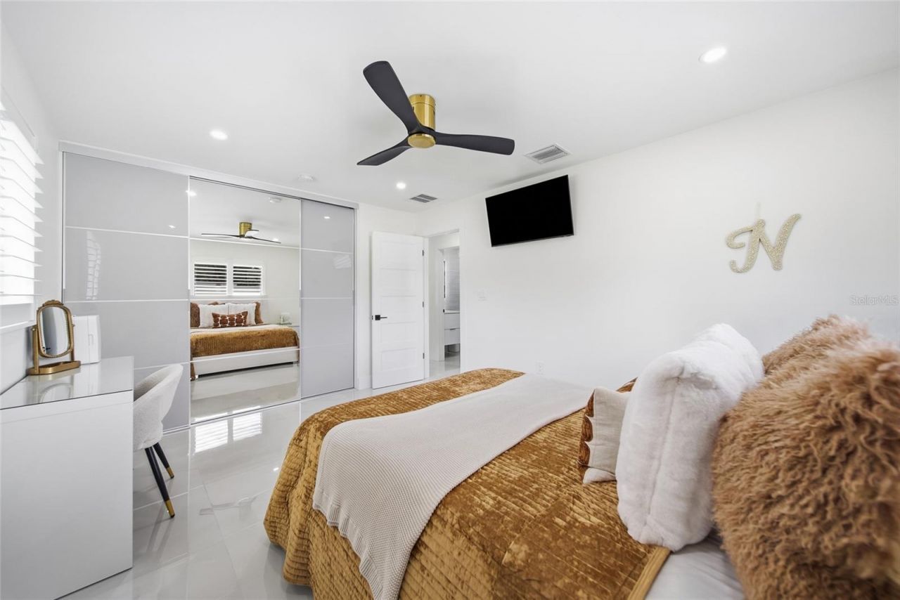 6013 45th Avenue N, Kenneth City, FL 33709 Photo
