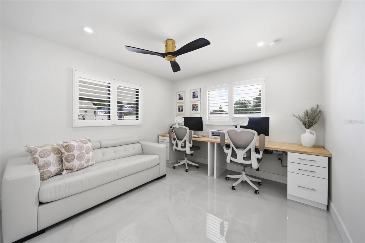6013 45th Avenue N, Kenneth City, FL 33709 Photo