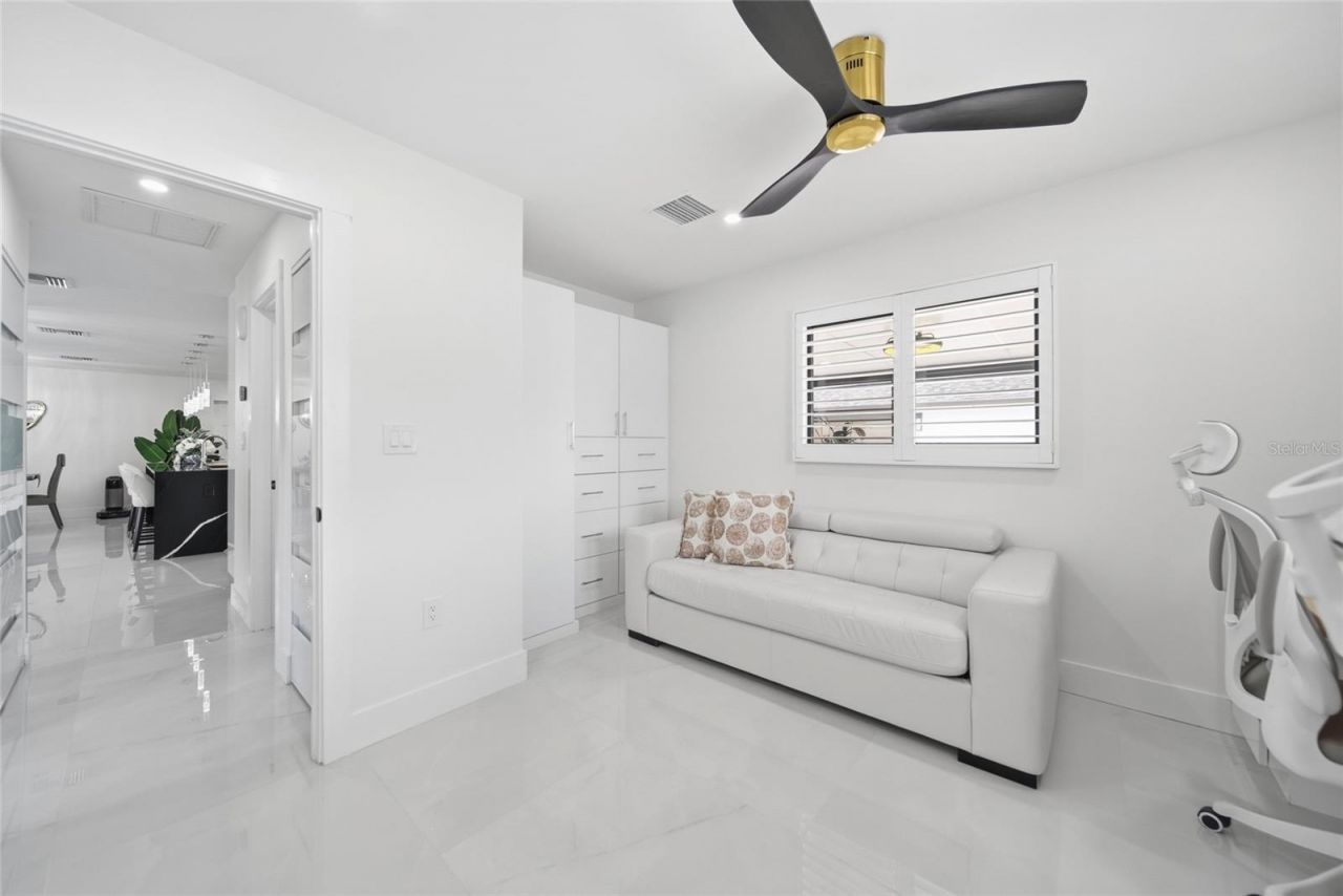 6013 45th Avenue N, Kenneth City, FL 33709 Photo