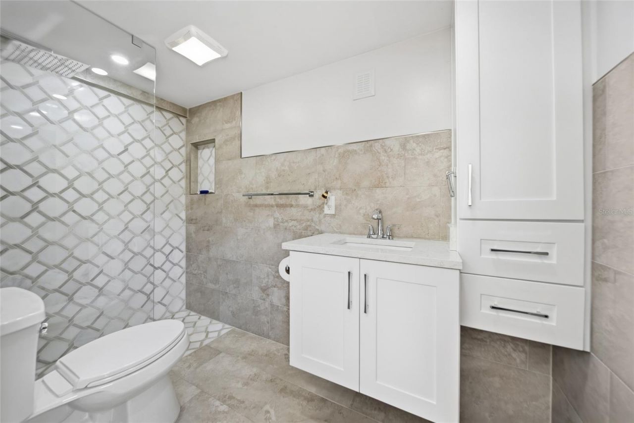6013 45th Avenue N, Kenneth City, FL 33709 Photo