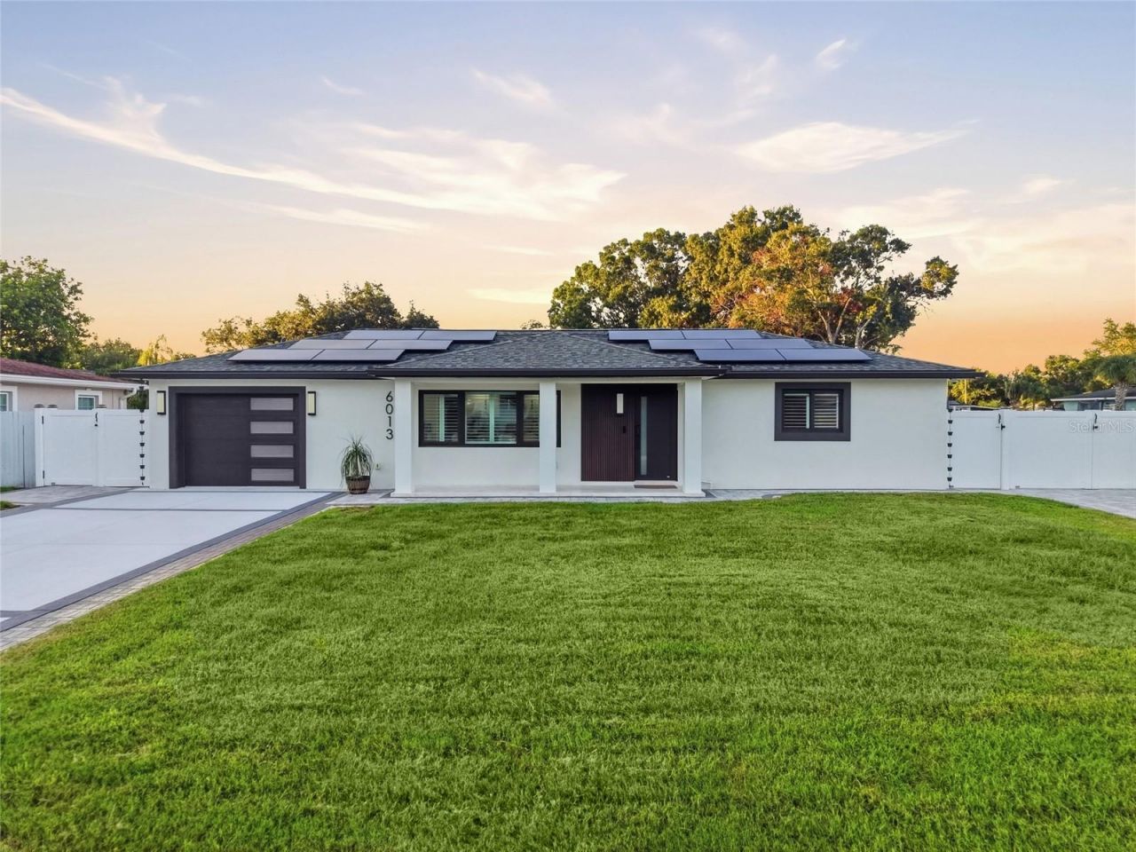 6013 45th Avenue N, Kenneth City, FL 33709 Photo