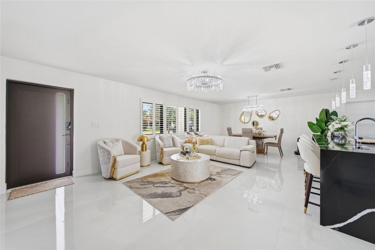 6013 45th Avenue N, Kenneth City, FL 33709 Photo