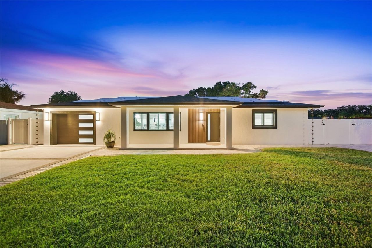 6013 45th Avenue N, Kenneth City, FL 33709 Photo