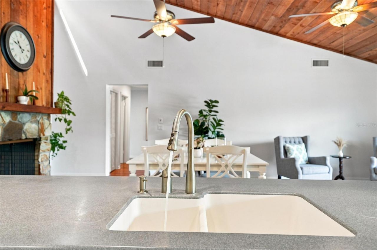2555 Sweetgum Way W, Clearwater, FL 33761 Photo