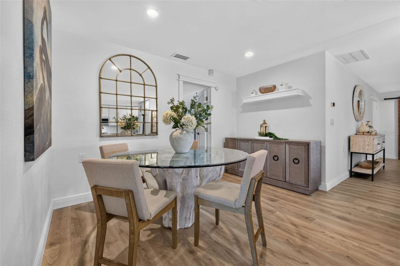 491 79th Avenue Ne, Saint Petersburg, FL 33702 Photo