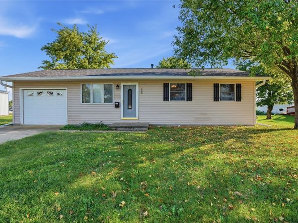 608 W Oak Street , Leroy, IL 61752