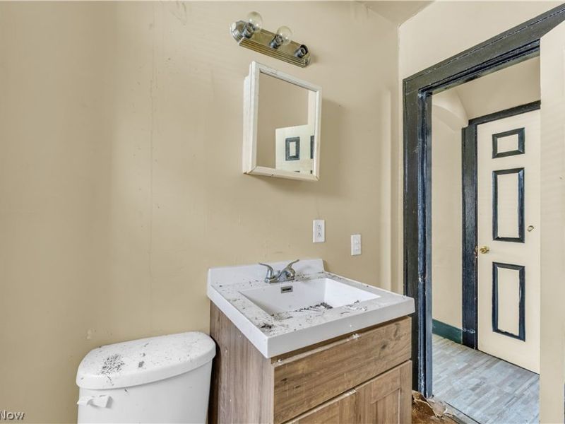 12504 Angelus Avenue, Cleveland, OH 44105 Photo 17