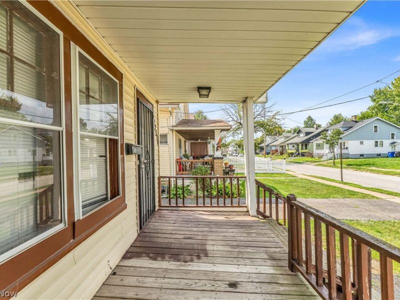 12504 Angelus Avenue, Cleveland, OH 44105 Photo 3