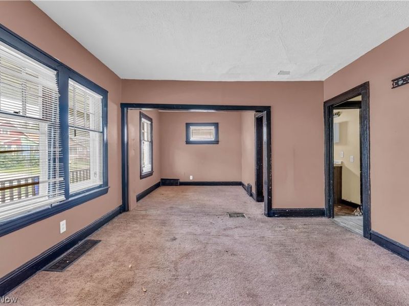 12504 Angelus Avenue, Cleveland, OH 44105 Photo 5