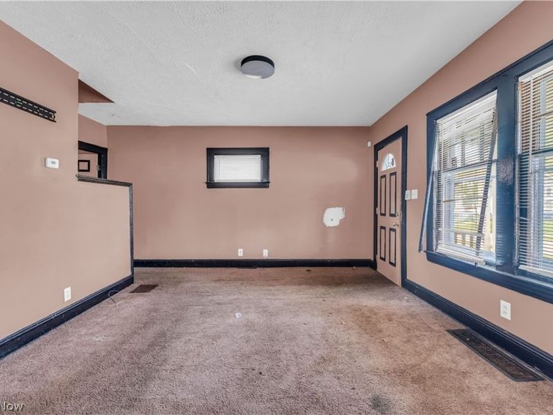 12504 Angelus Avenue, Cleveland, OH 44105 Photo 6