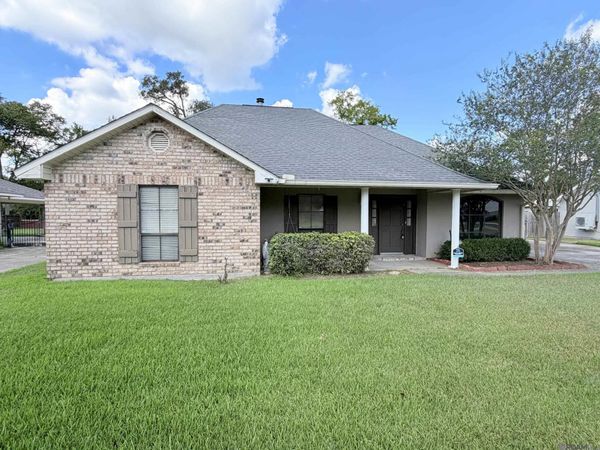 14163 Troy Duplessis Rd, Gonzales, LA 70737